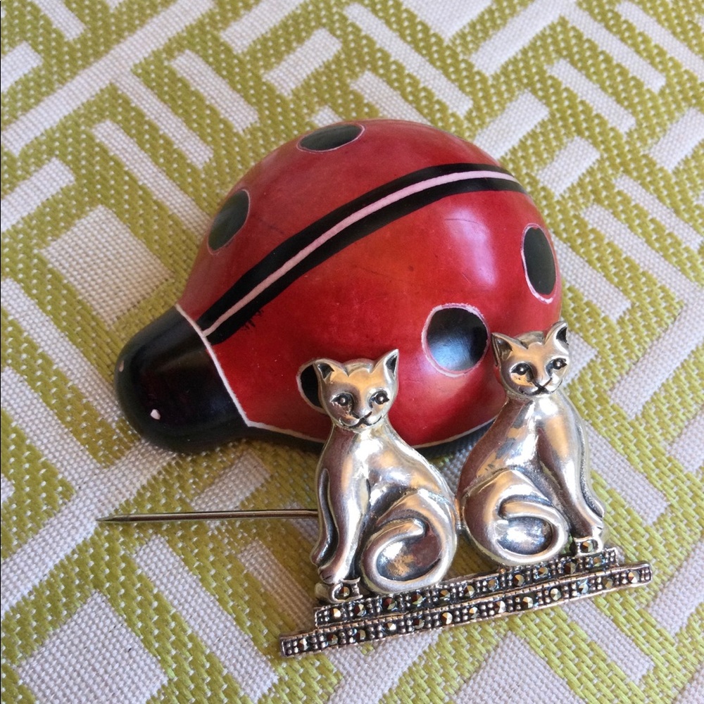 Vintage & Rare - Siamese Cat - 925 Silver & Marcasite Brooch